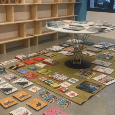 Moma New School - UN ANY DE LA DOWNTOWN - DGZRJS