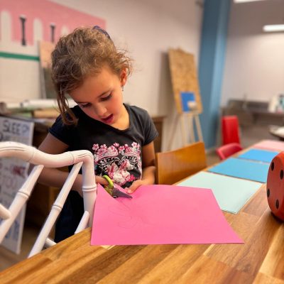 Moma New School - Inici de les extraescolars culturals en ANGLÈS! 🎨🎼👯‍♀️ - WhatsApp Image 2024 10 11 at 19.19.24 2