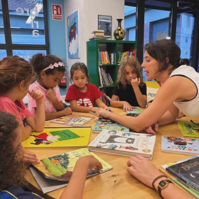 Moma New School - 📖MOMA SECRET BOOK CLUB🎀 - WhatsApp Image 2025 10 13 at 11.33.21